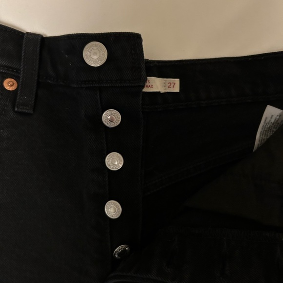 Levi’s high rise rib cage short (size 27) - Picture 4 of 4